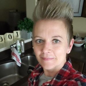 Meet your Posher, Lori